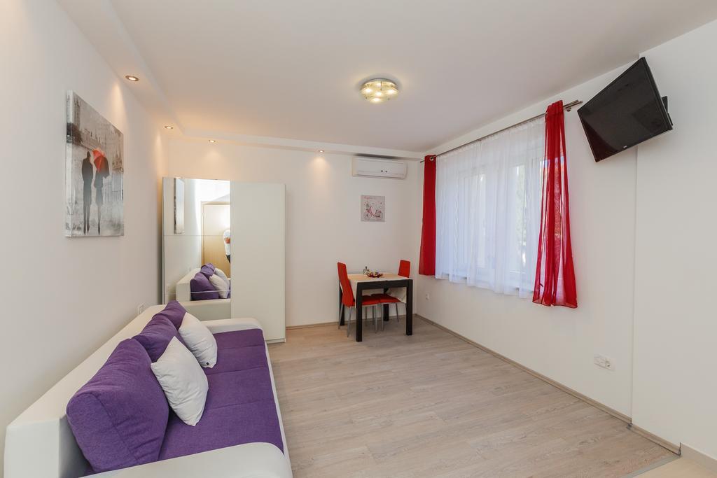 Apartments Kalpic Split Exterior photo