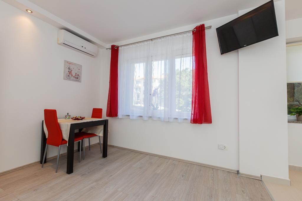 Apartments Kalpic Split Exterior photo