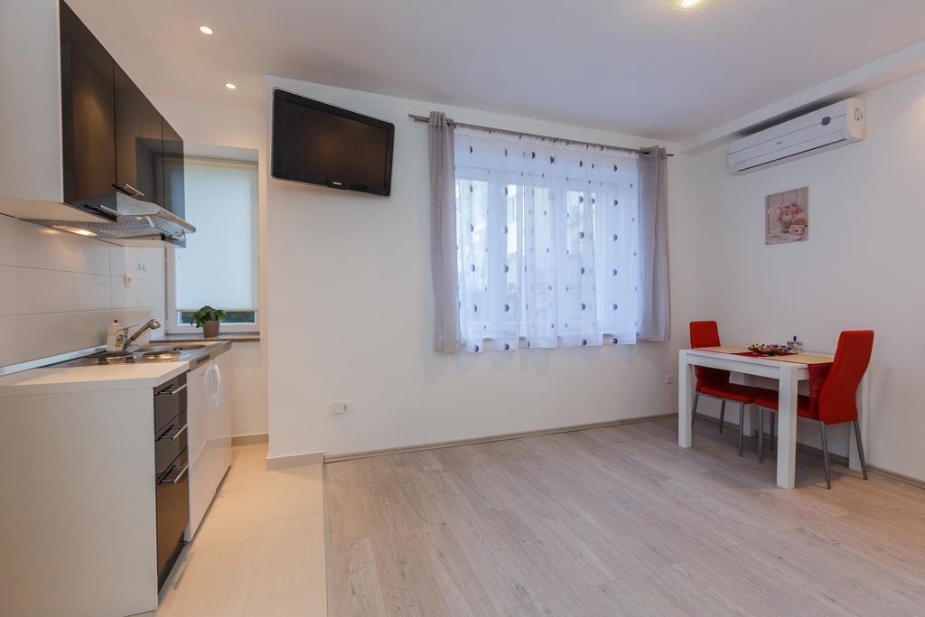 Apartments Kalpic Split Exterior photo