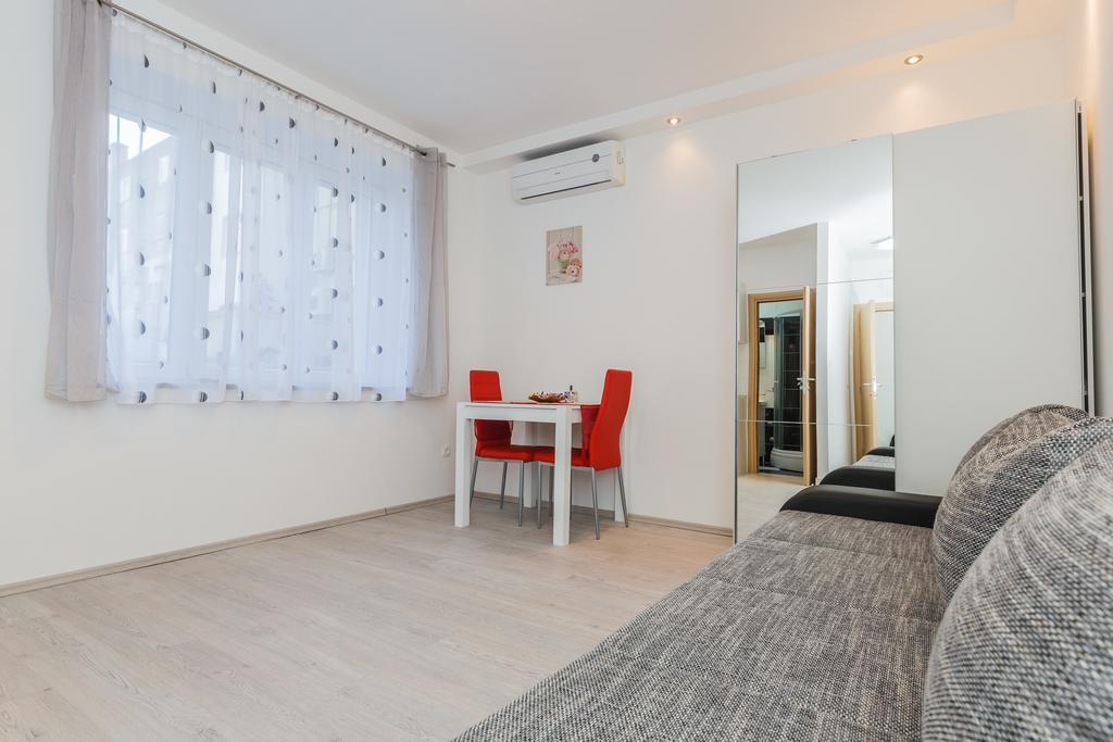 Apartments Kalpic Split Exterior photo